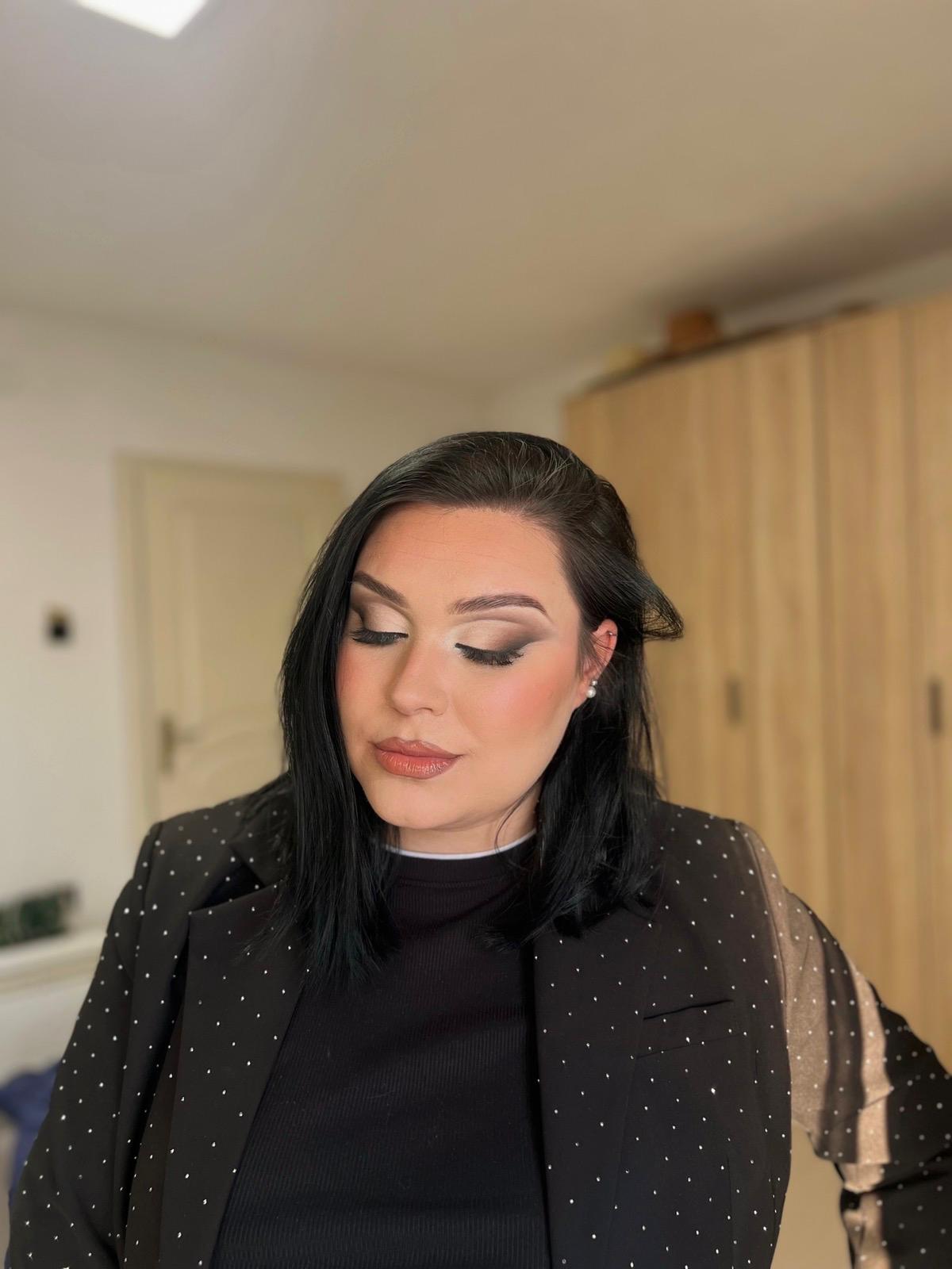 Professional face makeup look 15