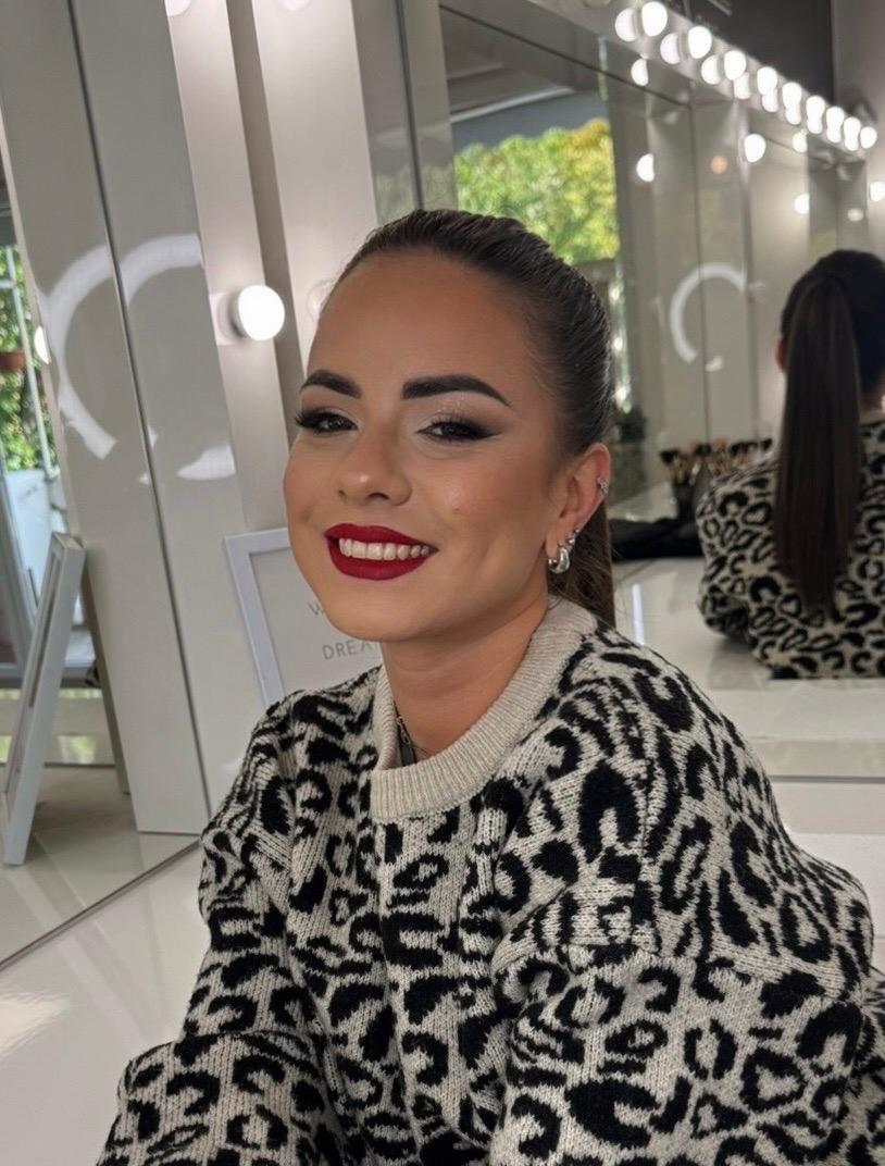 Professional face makeup look 21